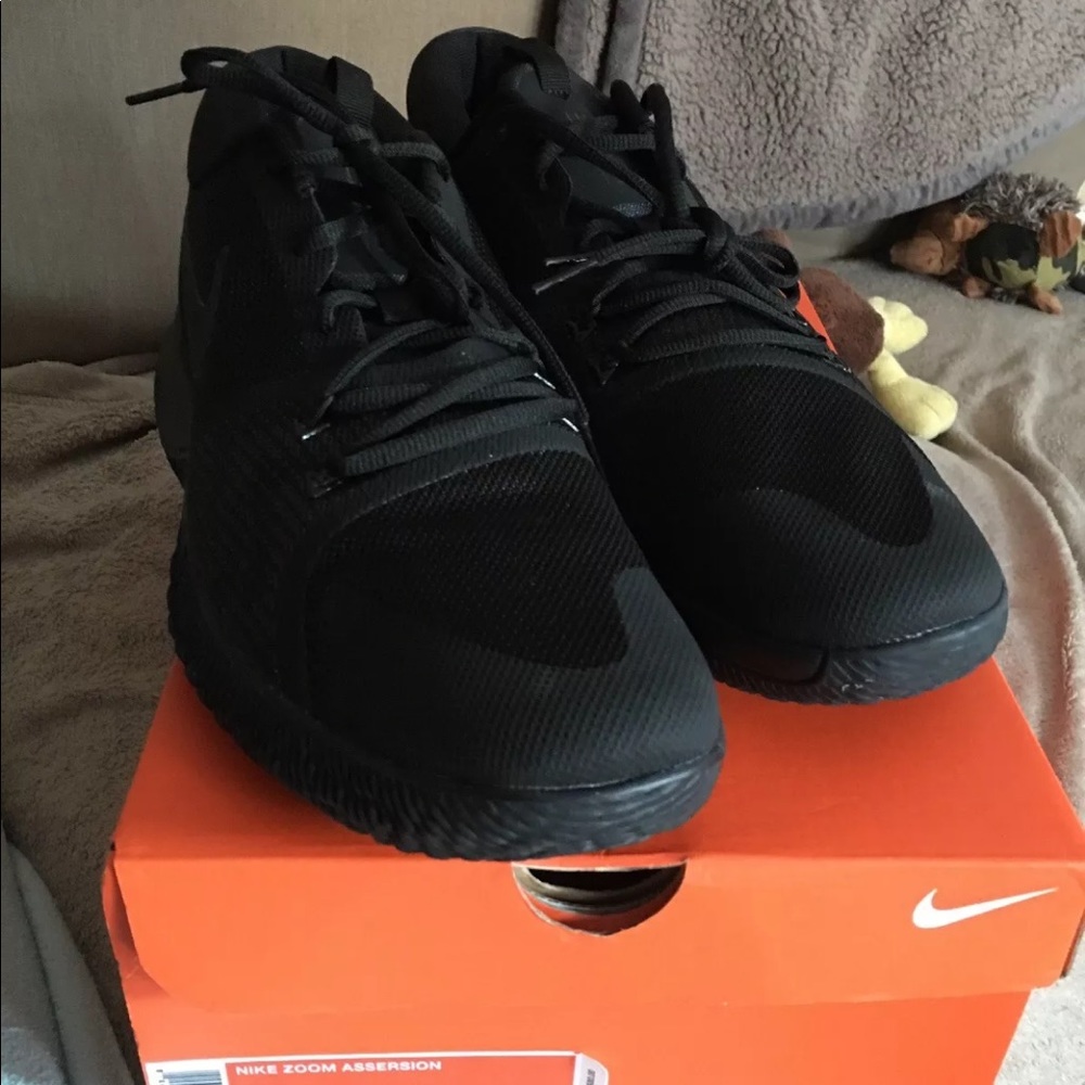 Men’s Nike Zoom sneakers 12